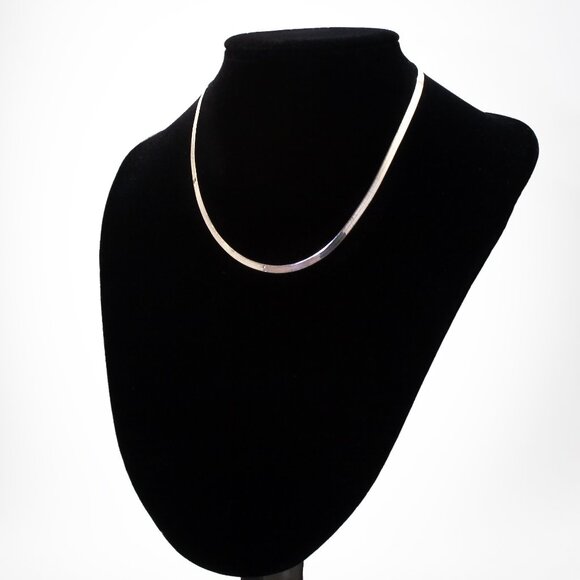 Vintage Silver Herringbone Necklace, 925 Sterling Silver Chain, Retro Fashion - Picture 9 of 10